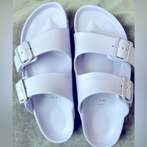 Birkenstock sandals sz 39 lavender color